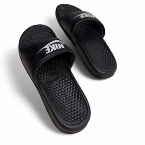 Black Nike Benassi JDI slides